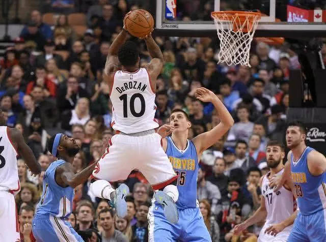 望围绕詹姆 望围绕詹姆