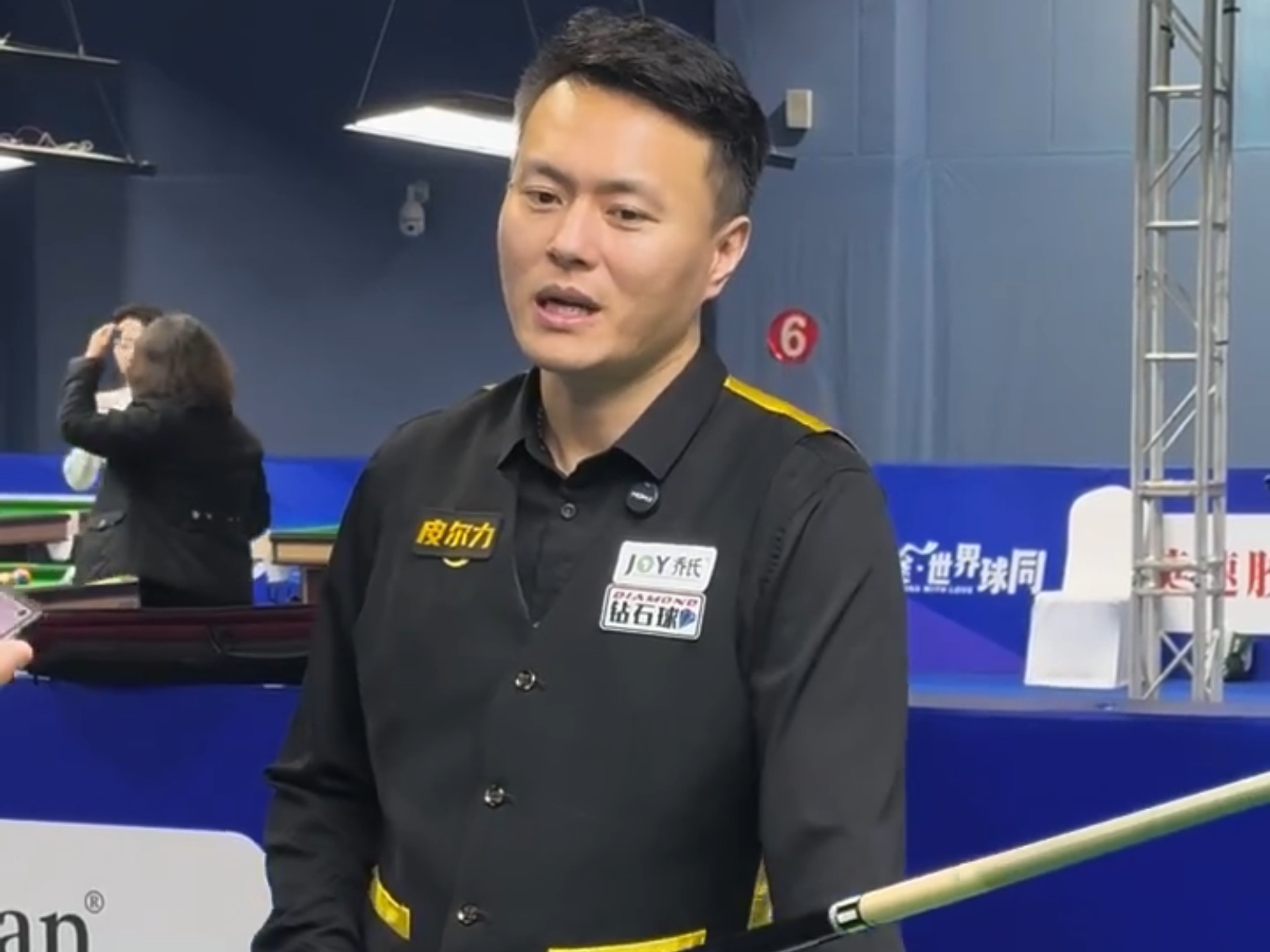 喉结吞咽 喉结吞咽